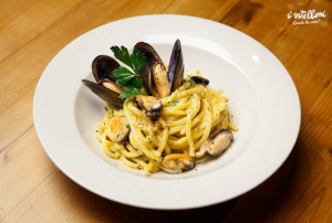Tagliolini all’uovo con cozze e pecorino Brunelli gluten free